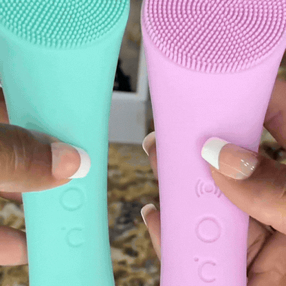 Novira™ Facial Cleansing Brush